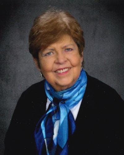 Carol Hussian, photo 1