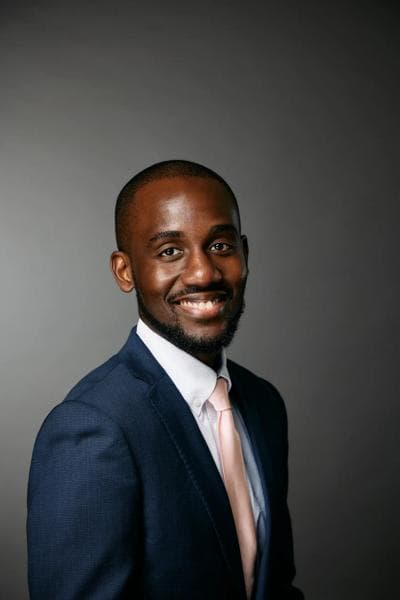 Dennis Owusu-Sem, photo 1