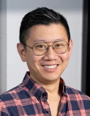 Erik Zhou, photo 1