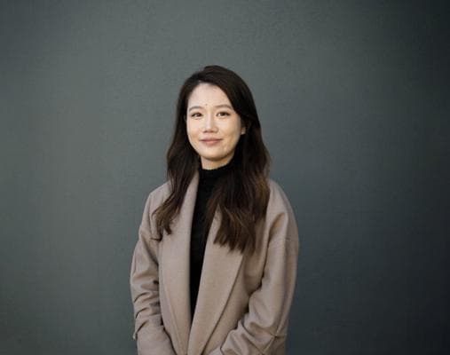 Violet Yang, photo 1