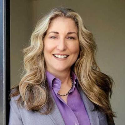 Tiffani Bova, photo 1