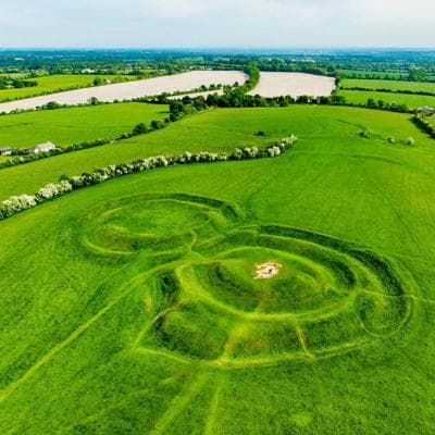 Tara Hill, photo 1