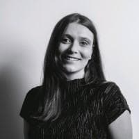 Lucy Harding, photo 1